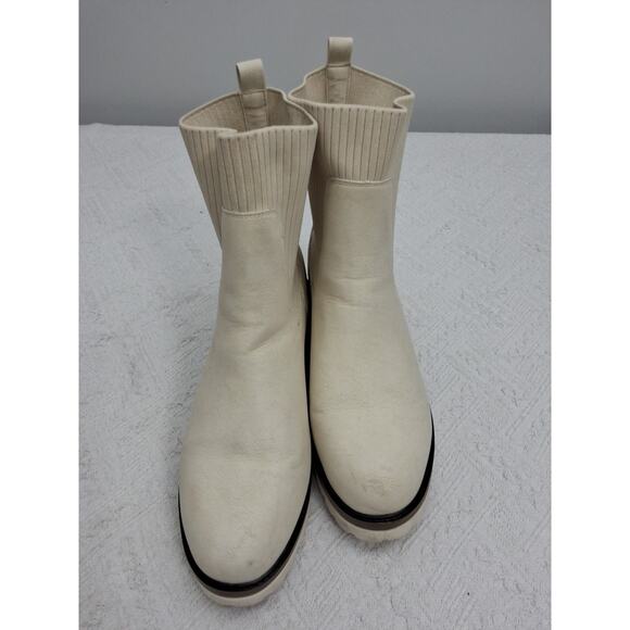Arula White Boots Sz11W Leather Outsole, A Little Dirty Outside But Clean Inside - Picture 1 of 11